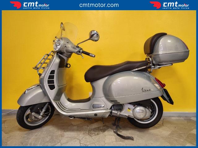 Vespa GTS 300