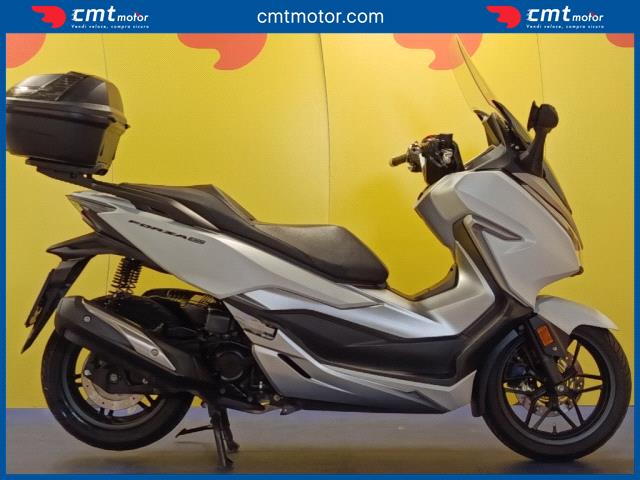 Honda Forza 300