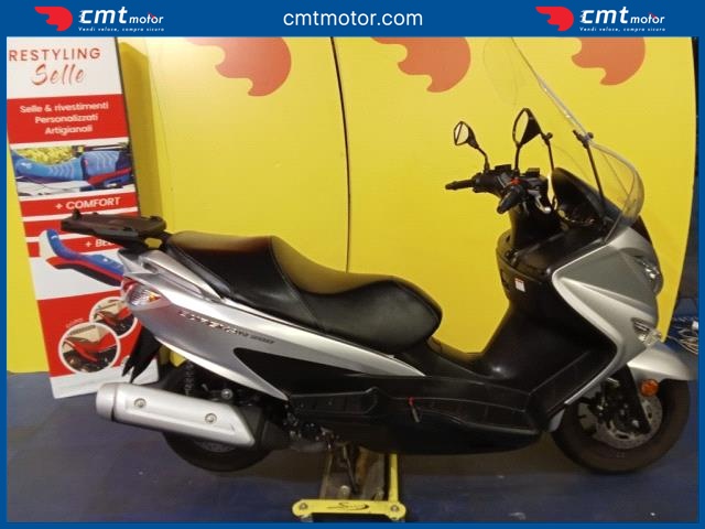Suzuki Burgman UH 200