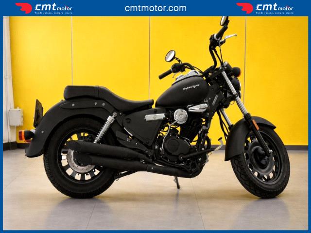 Keeway Superlight 125