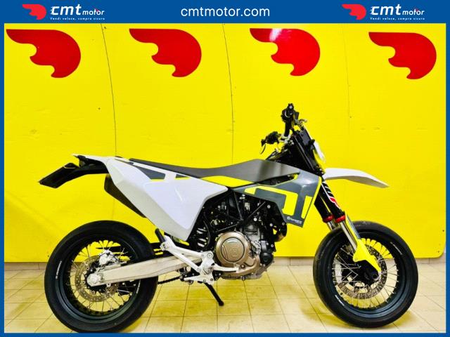 Husqvarna 701 Supermoto