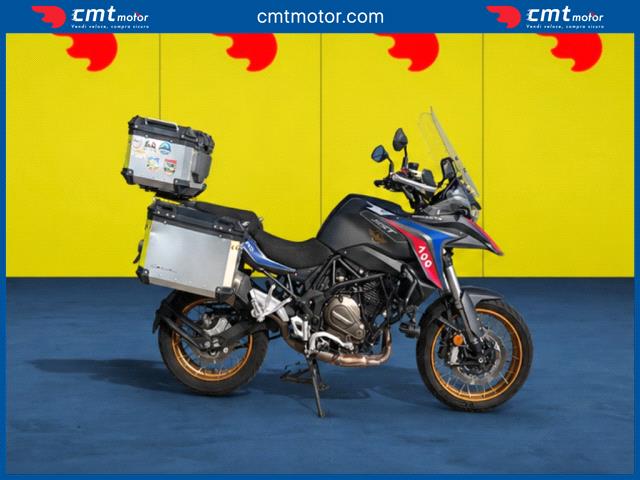 QJ Motor SRT 700 - Boltiere (BG) - Corso Europa Ang. S. Marco