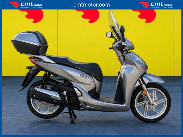 Honda SH 300 i - Boltiere (BG) - Corso Europa Ang. S. Marco