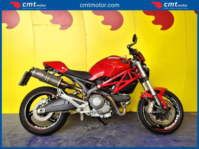 Ducati Monster 696