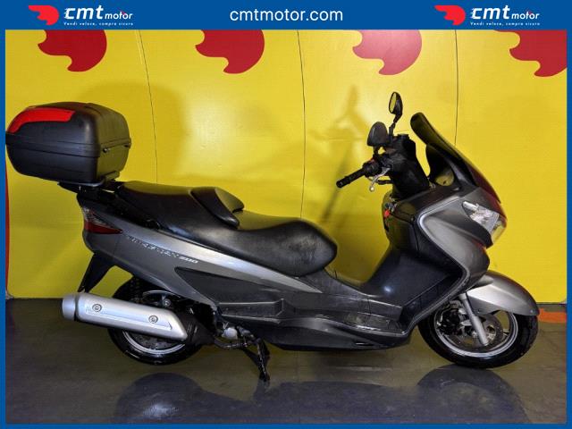 Suzuki Burgman UH 200