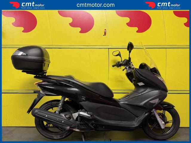 Honda PCX 125 - Castiglione Olona (VA) - Via Cesare Battisti, 3