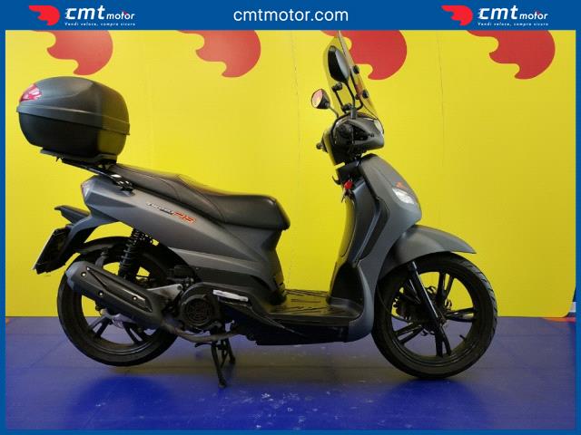 Peugeot Tweet 125 - Caronno Pertusella (VA) - Viale 5 Giornate 1749