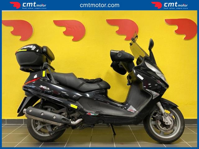 Piaggio X8 400