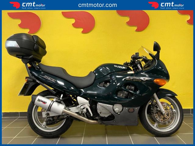 Suzuki GSX 750 - Rozzano (MI) - Via Cassino Scanasio, 41