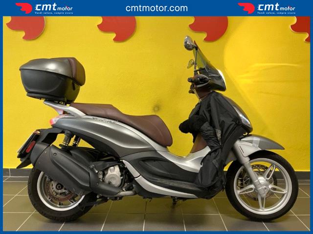 Piaggio Beverly Tourer 300