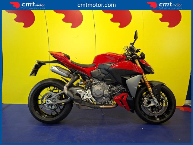 Ducati Streetfighter V2