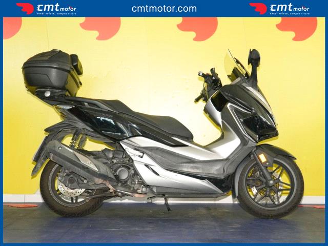 Honda Forza 300