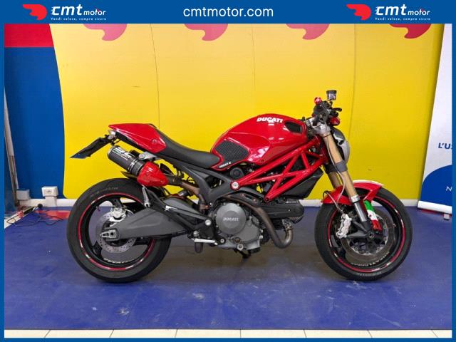 Ducati Monster 696