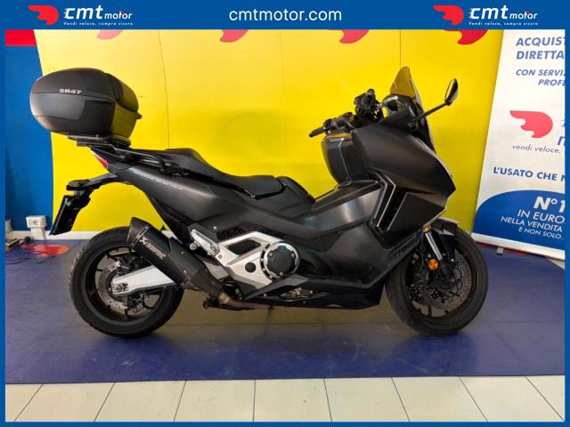 Honda Forza 750