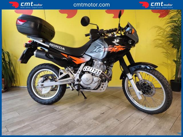 Honda NX 650 Dominator