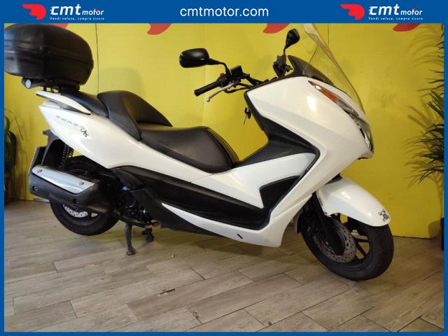 Honda Forza 300