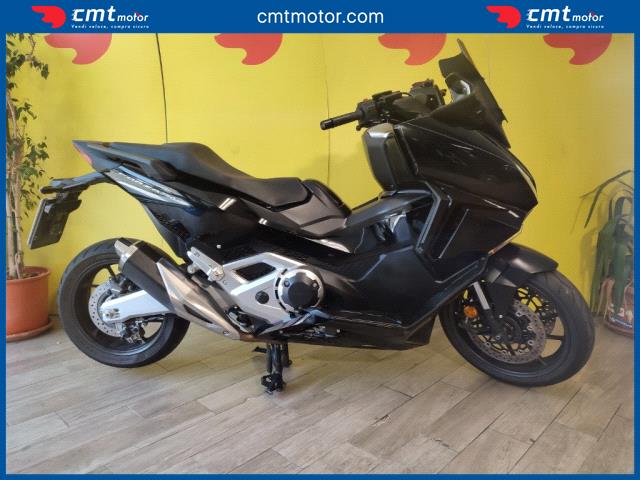 Honda Forza 750