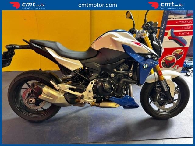 BMW F 900 R - Lecco (LC) - Via Cavour