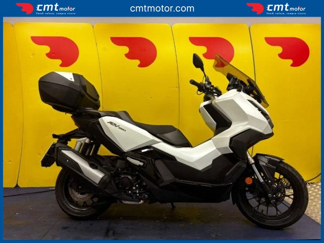Honda ADV 350 - Lecco (LC) - Via Cavour