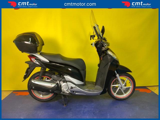 Honda SH 300 i - Mantova (MN) - Strada Dosso del Corso 23