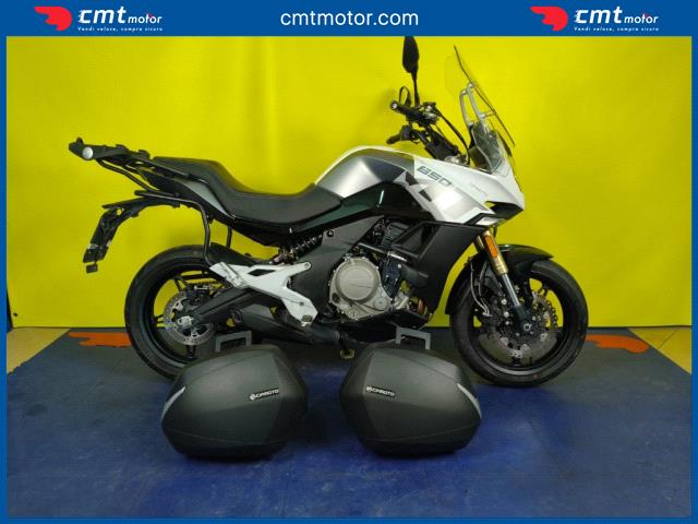 CF MOTO 650 MT