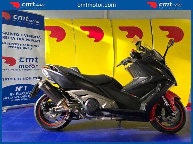 Kymco AK 550
