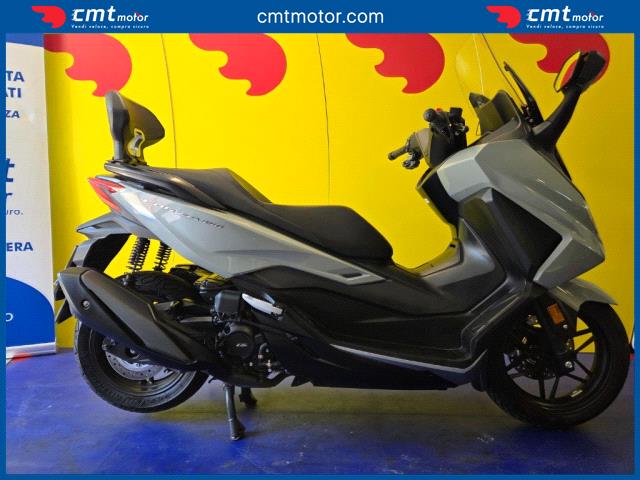 Honda Forza 350