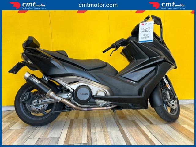 Kymco AK 550