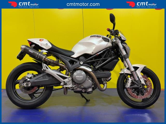Ducati Monster 696