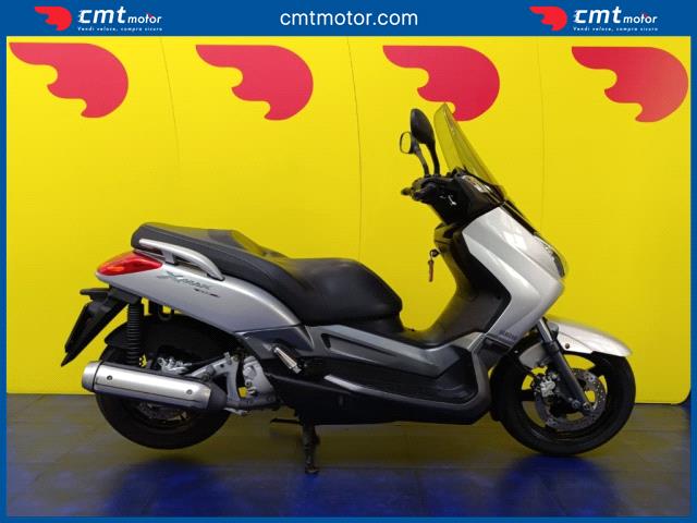 Yamaha X-Max 250 - Sesto Calende (VA) - Via Sempione, 96