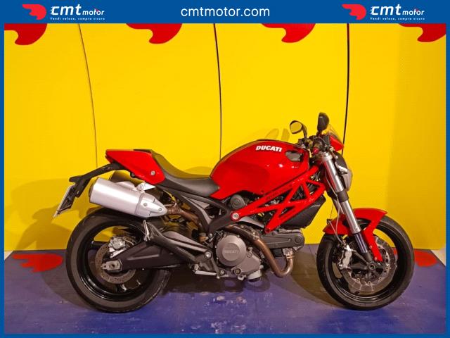 Ducati Monster 696