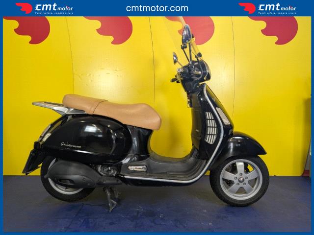 Vespa Granturismo 200