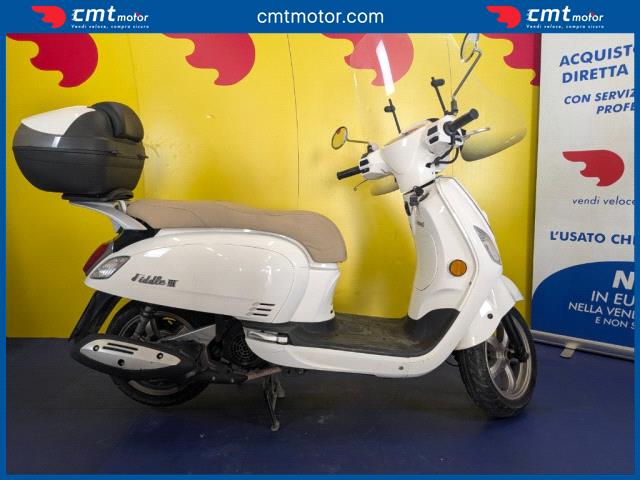 SYM Fiddle 200