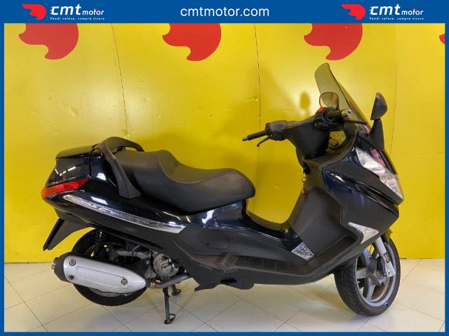 Piaggio X8 250