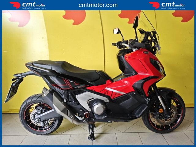 Honda X-ADV 750 - Viareggio (LU) - Via Aurelia Nord, 48