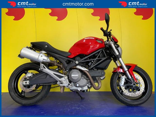 Ducati Monster 696