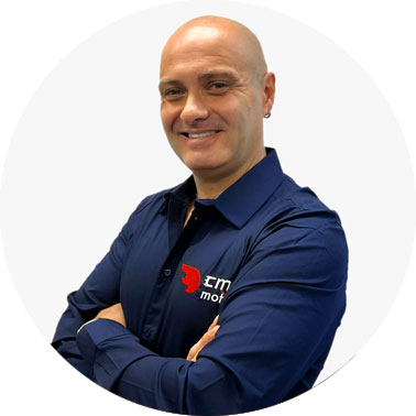 store manager Maurizio Innocenti - CMTmotor